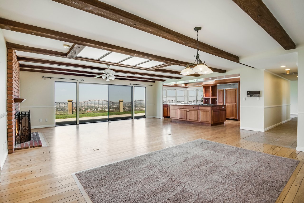 9 Club View Lane