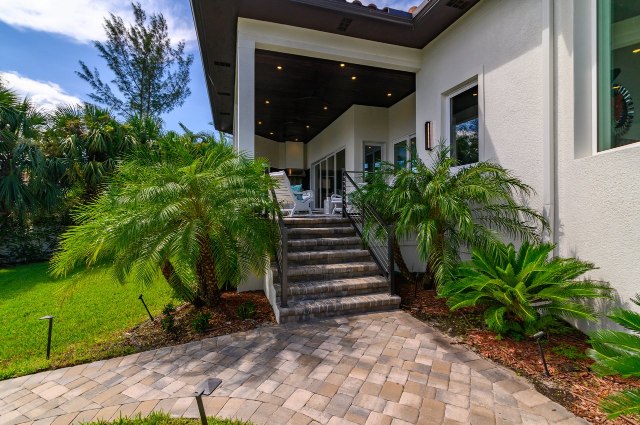 500 Ketch Lane, Country Club Shores, Longboat Key