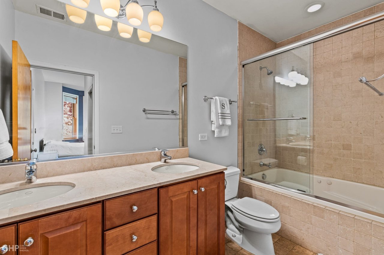 1500 W. Ohio St., #2R
