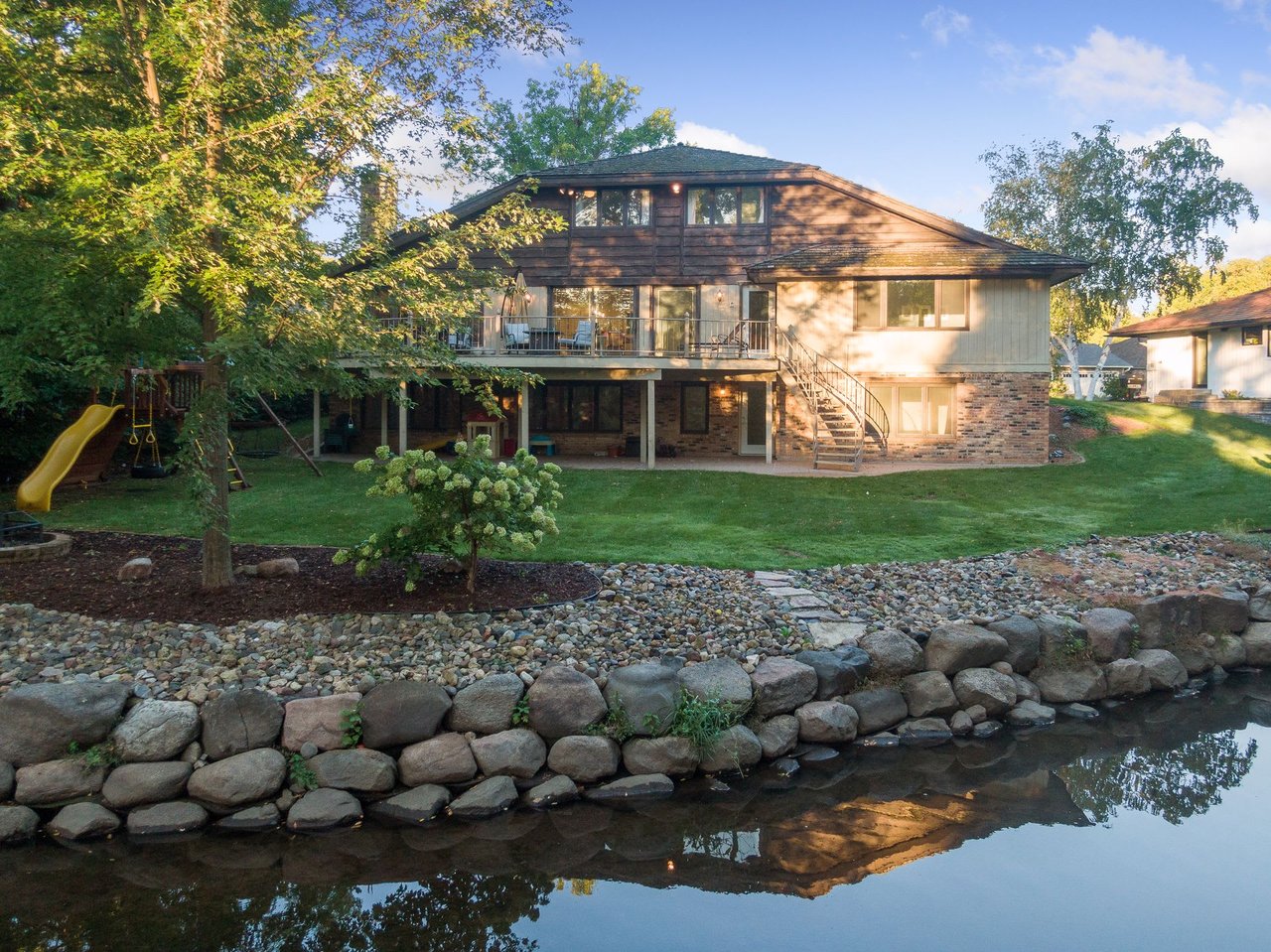 5629 Woodcrest Drive, Edina