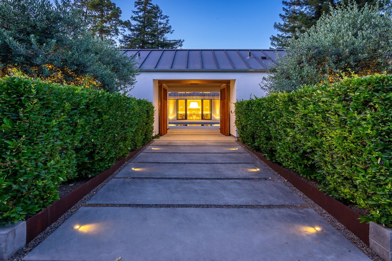 Modernist Oasis in St. Helena - SOLD