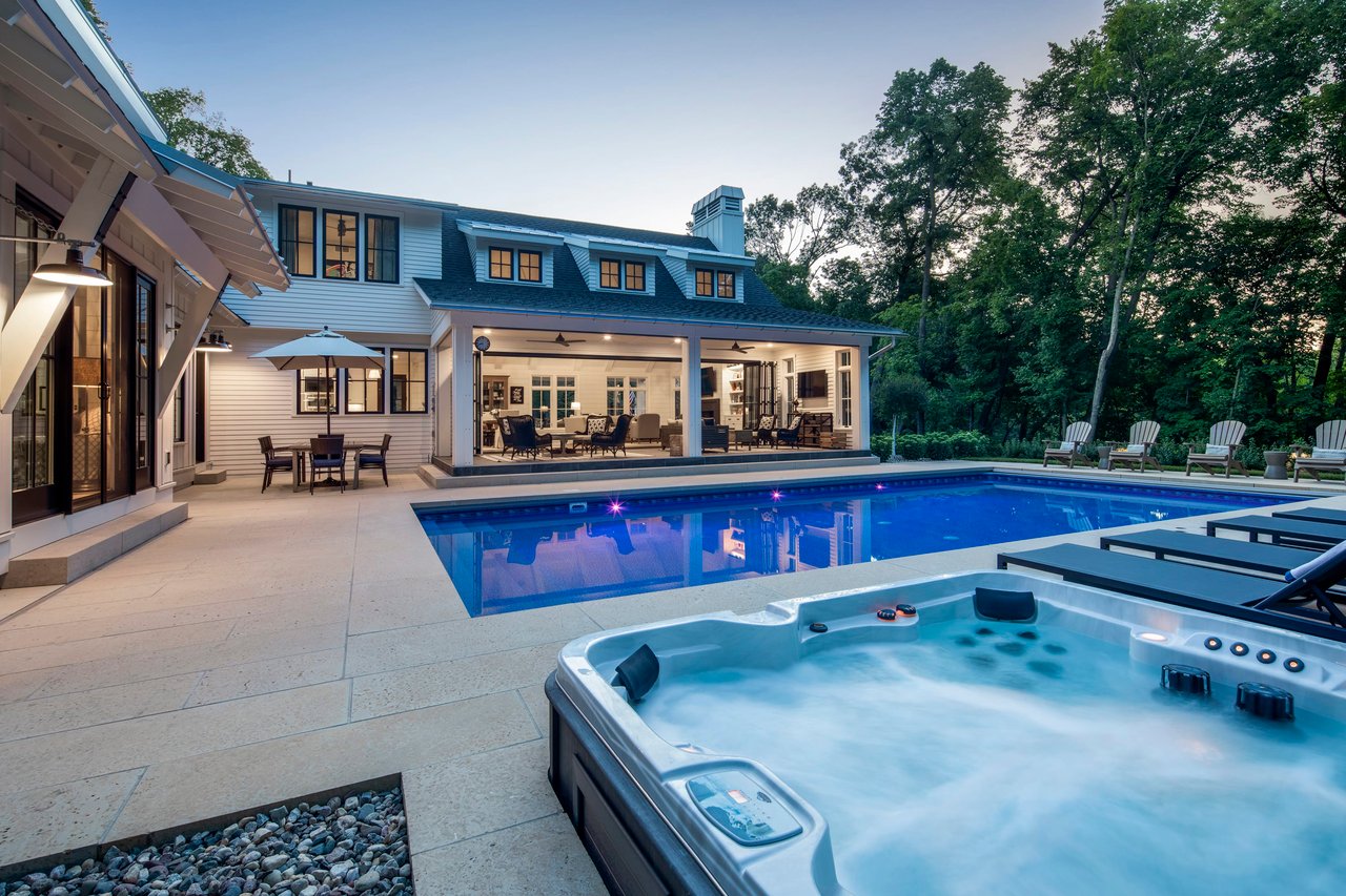 4693 Vine Hill Road | Deephaven