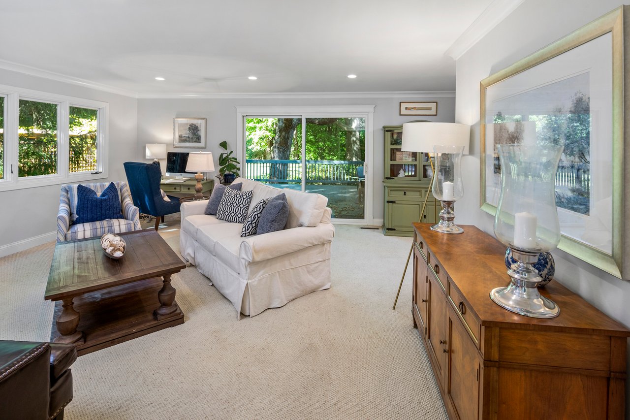 19670 Hillside Street | Deephaven