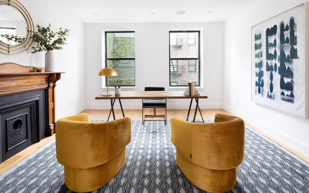 16 W 131st St