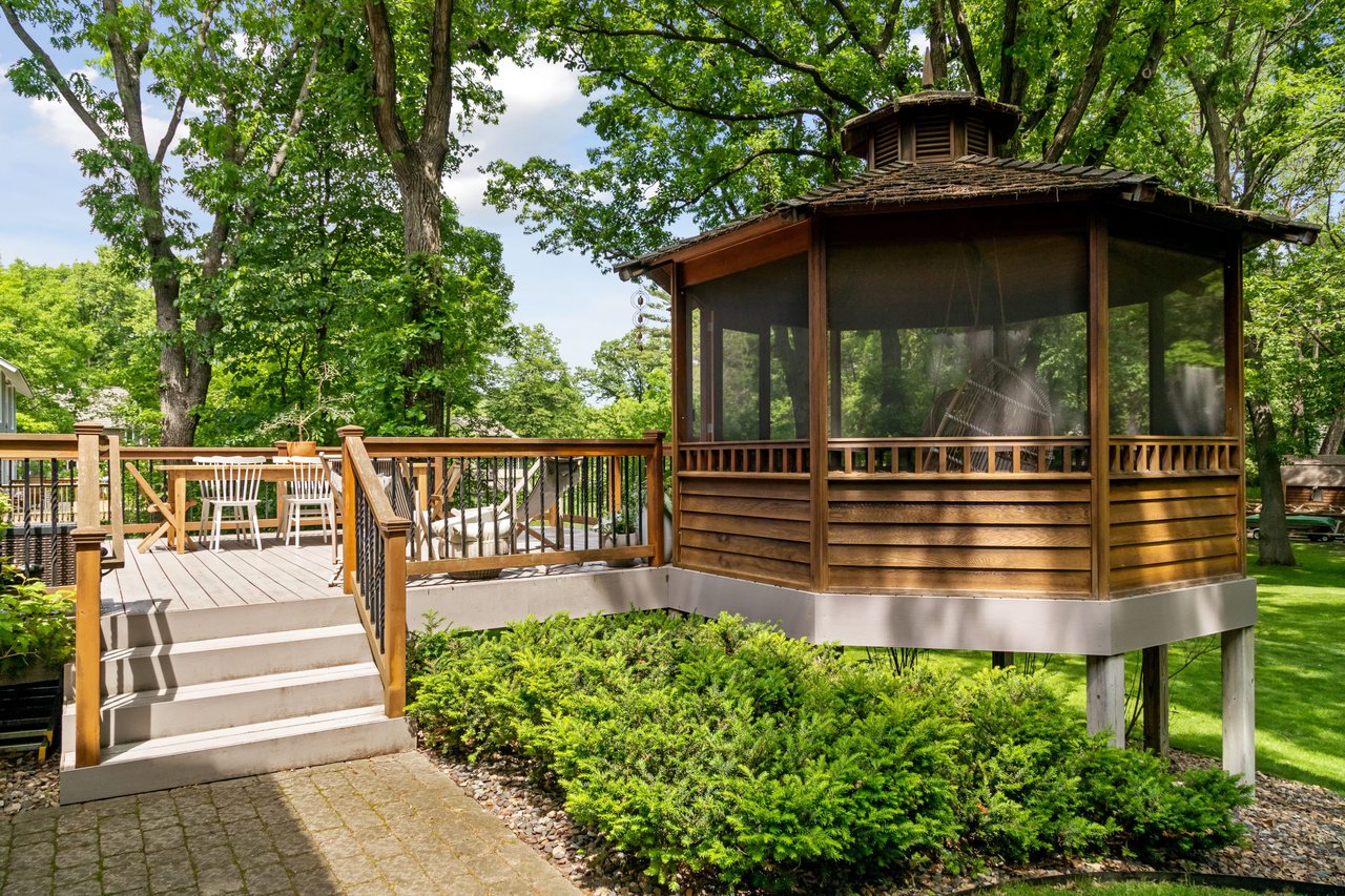 Here It Is! Close in Wayzata Home with Every Amenity!