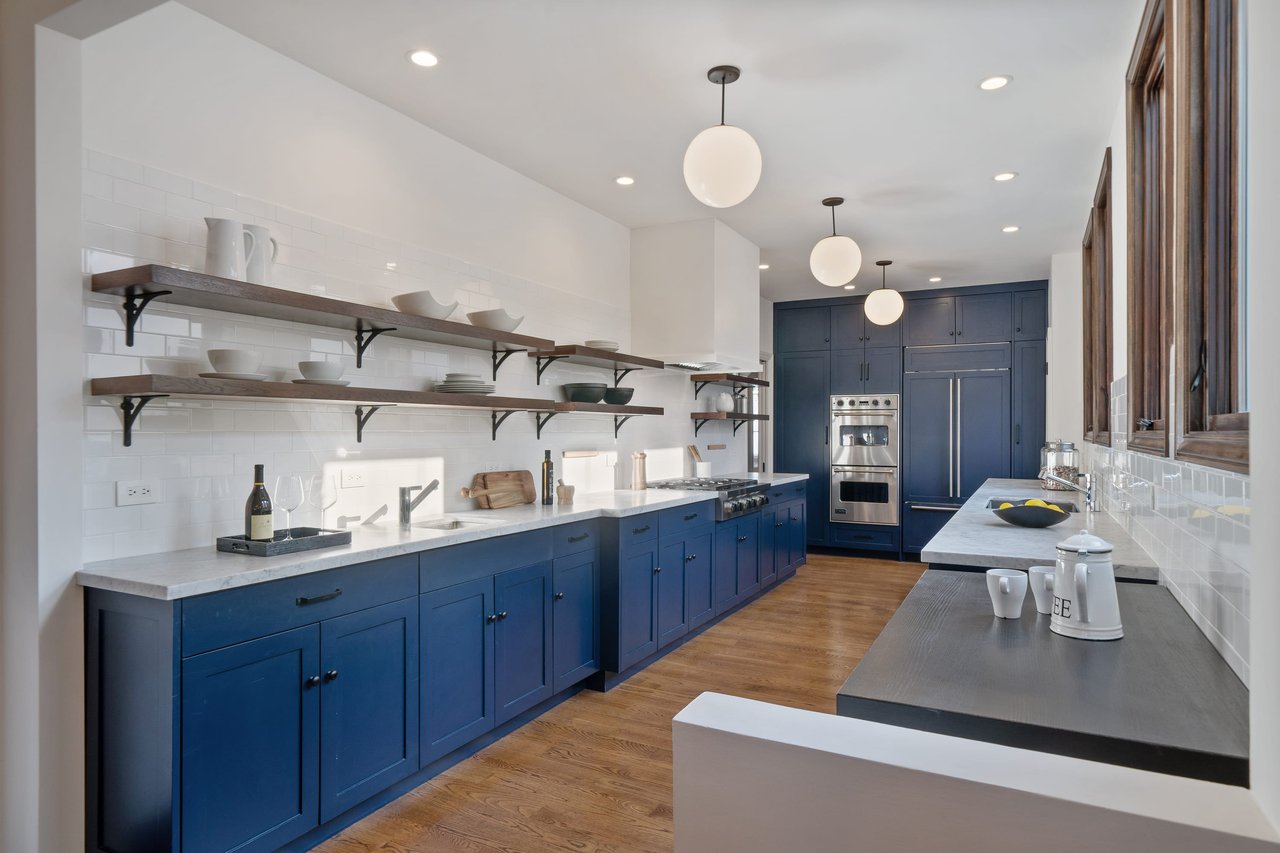 EXCEPTIONAL MARINA HOME