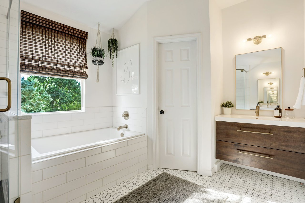 9312 Tea Rose Trail | SELLER REPRESENTED