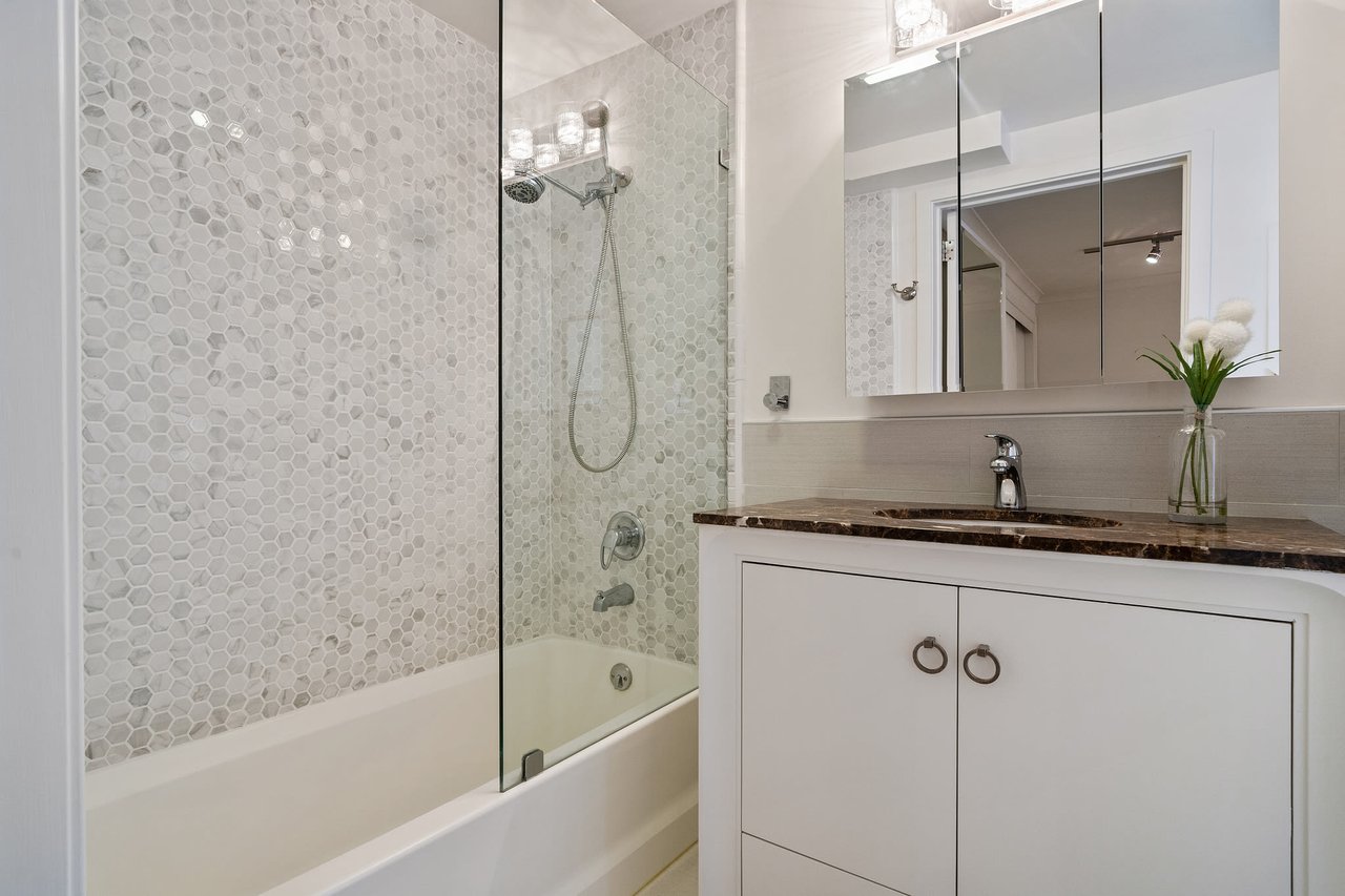 25 Sierra St, #202