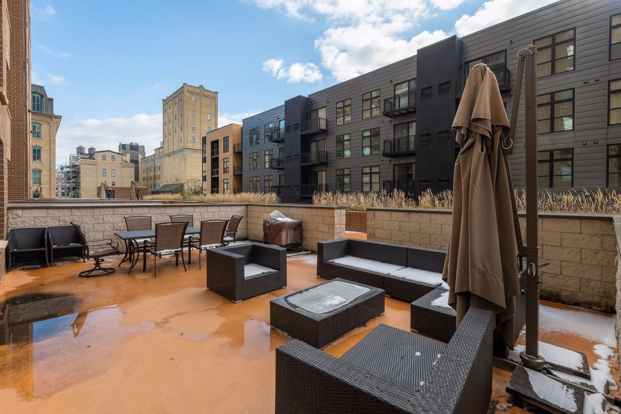 Downtown Mpls Condo // Private Terrace