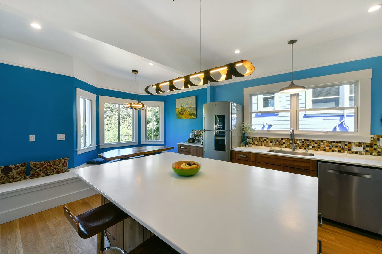 811 Santa Clara Ave