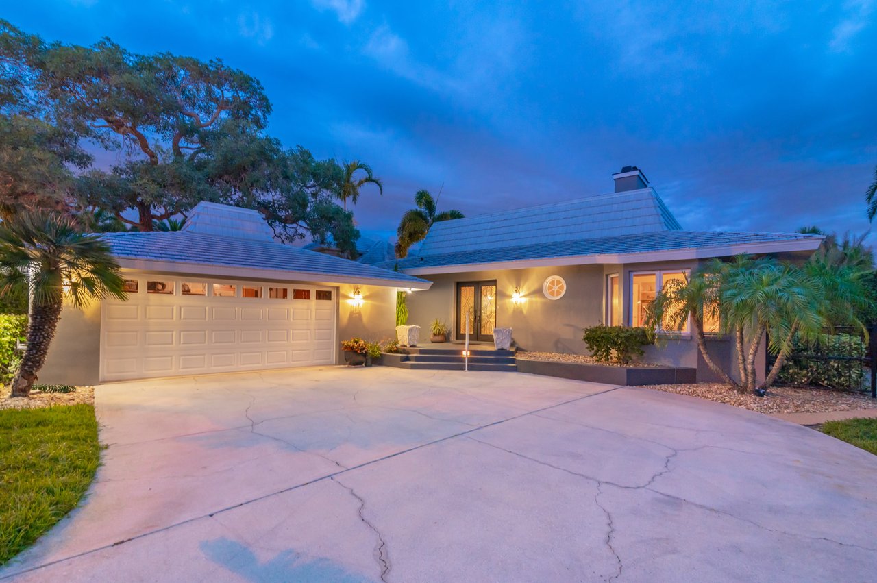 Prestigious Address in Lido Shores