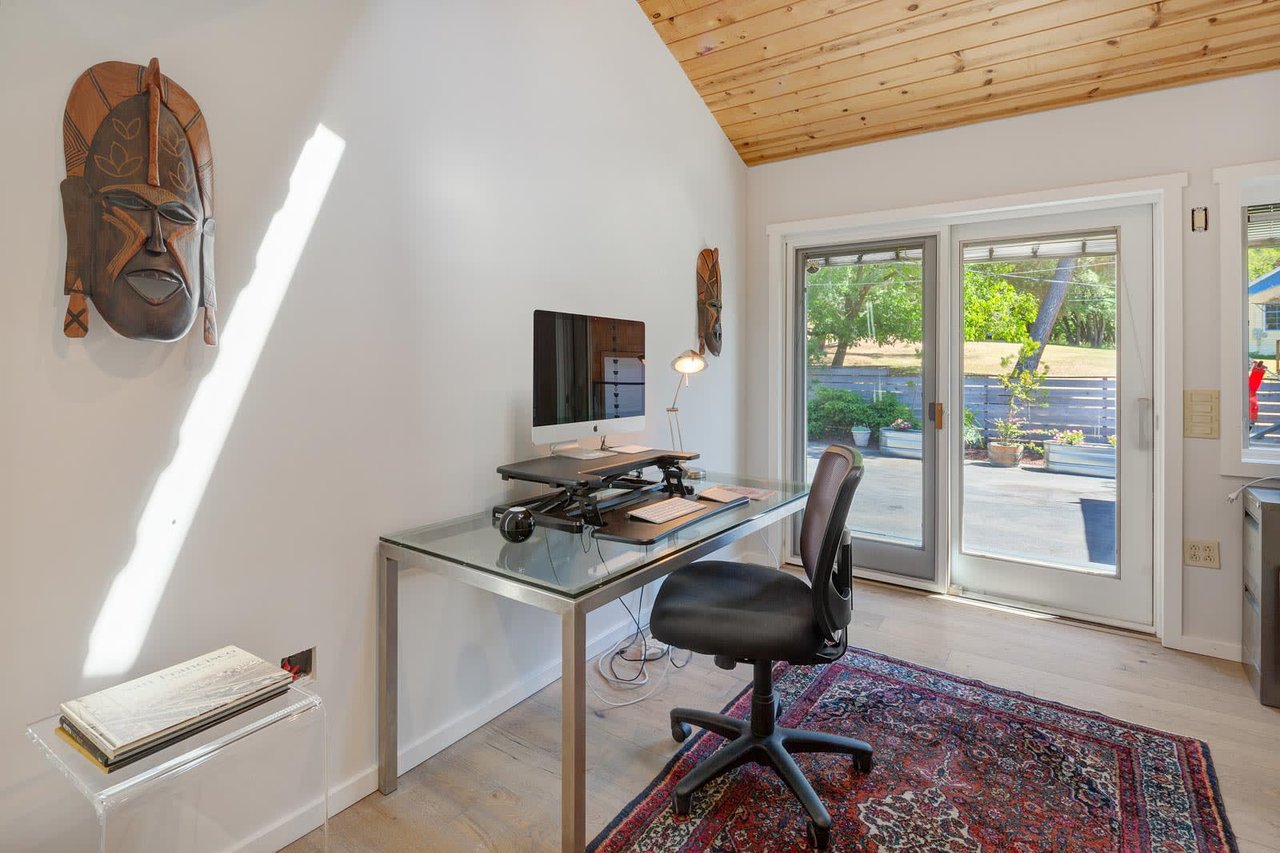 60 Oak Grove Avenue, Woodacre