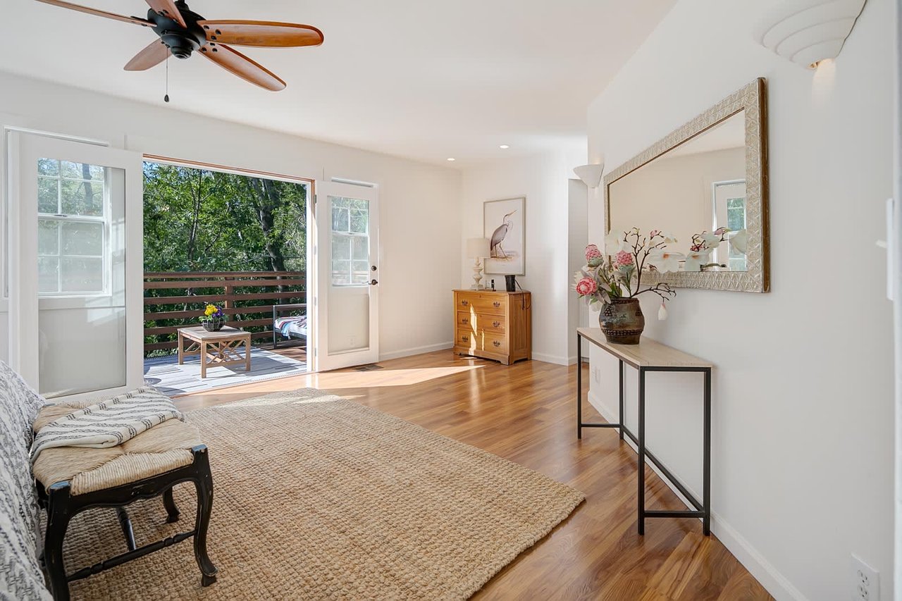 7 Crescent Lane, Fairfax