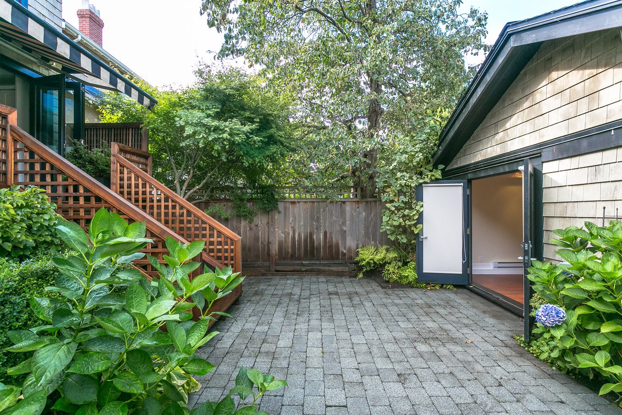 3233 West 3rd Ave, Kitsilano
