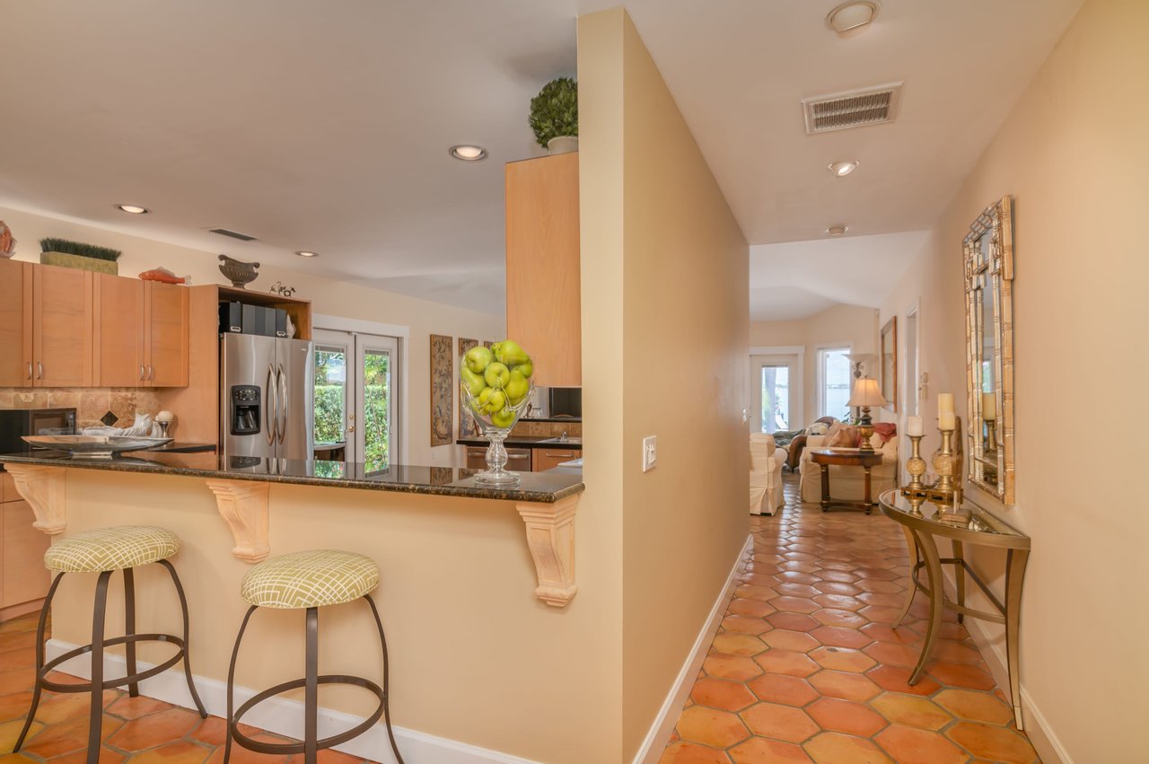 Prestigious Address in Lido Shores