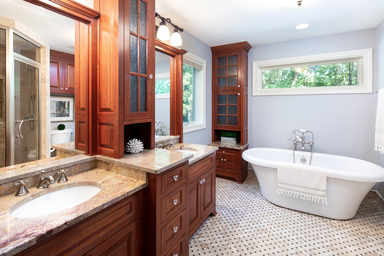 6040 Maple Leaf Circle | Shorewood