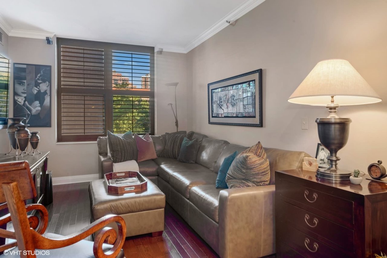 55 W Delaware Pl Unit 313