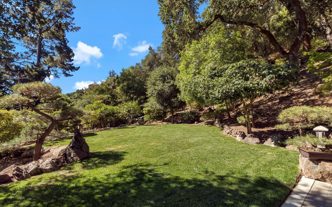 1 Camellia Ln