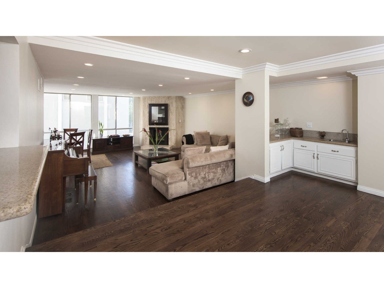 321 N Oakhurst Dr #303 