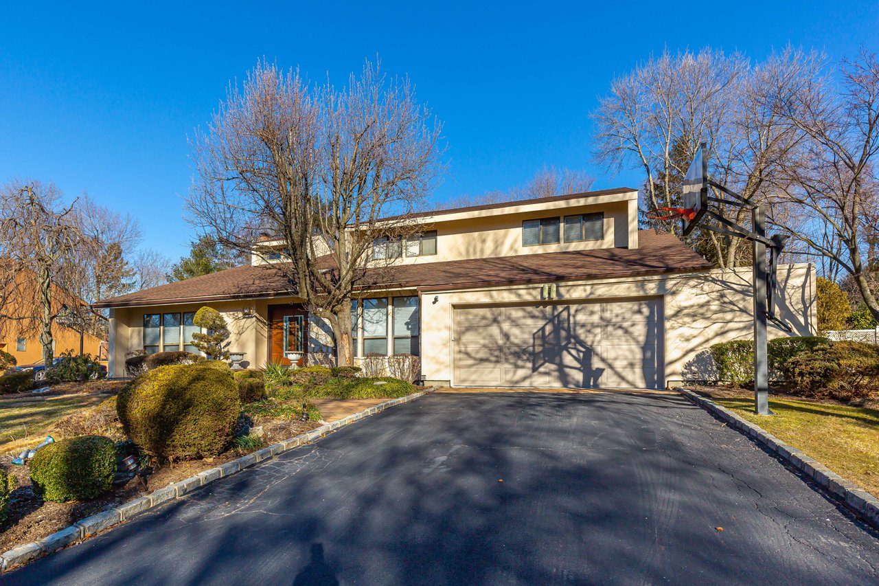 50 Juniper Lane, Muttontown