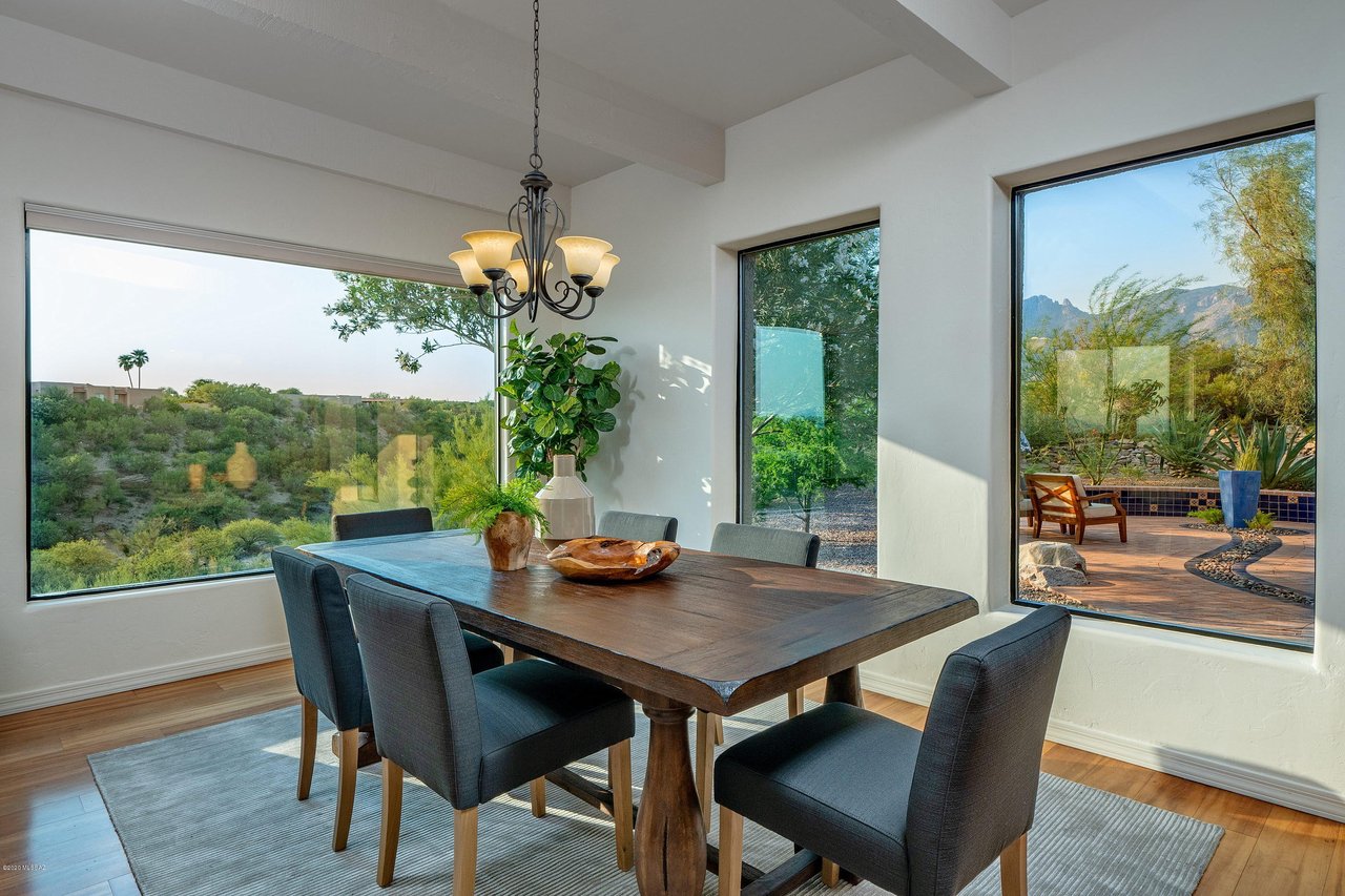 Stunning Las Alturas Contemporary
