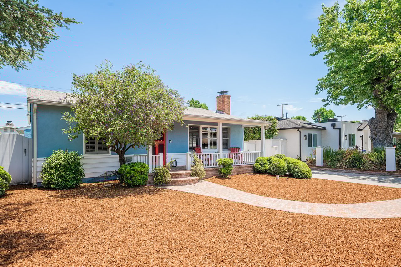 5532 Greenbush Ave.
