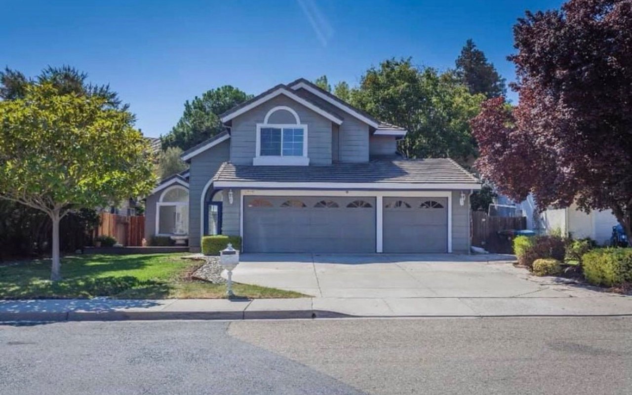 4015 Folsom Dr