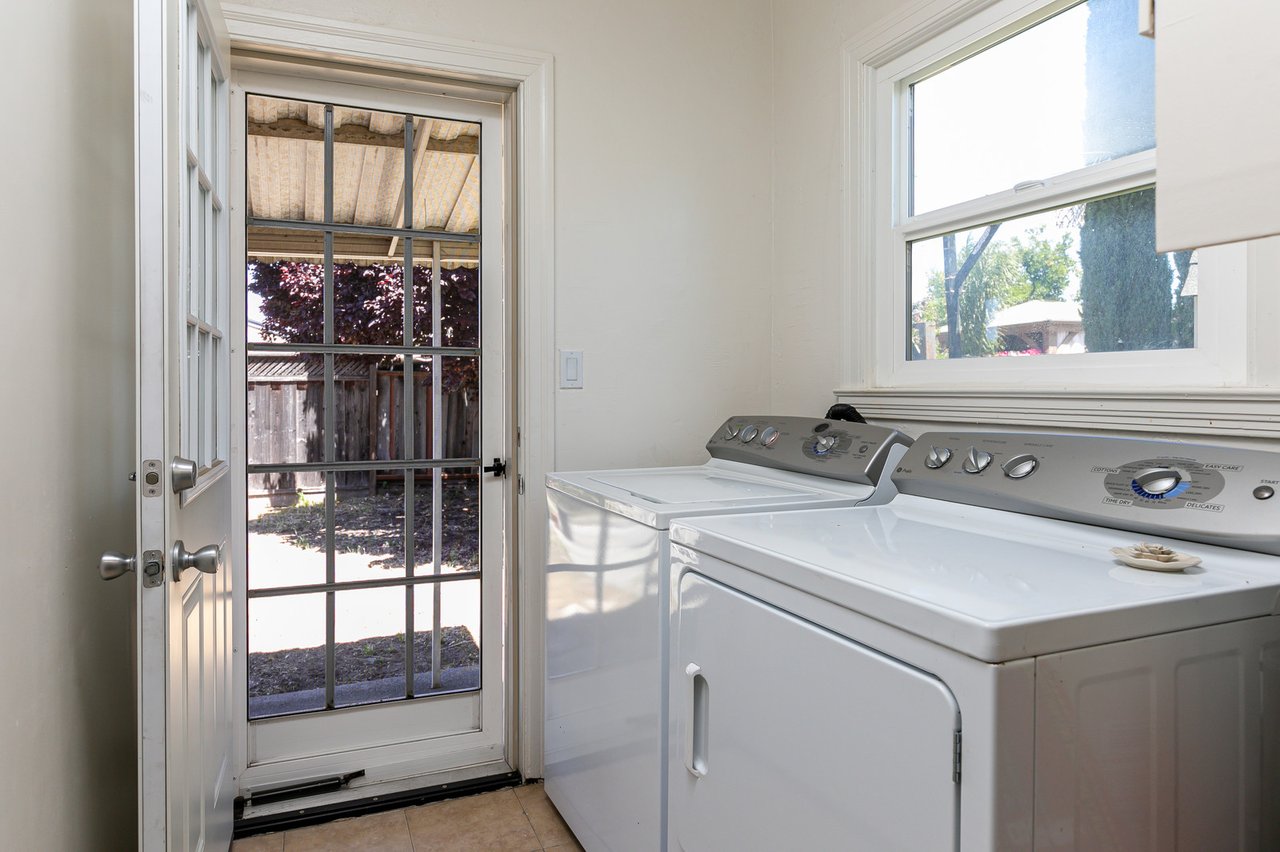 Single Story Gem in Great Location!