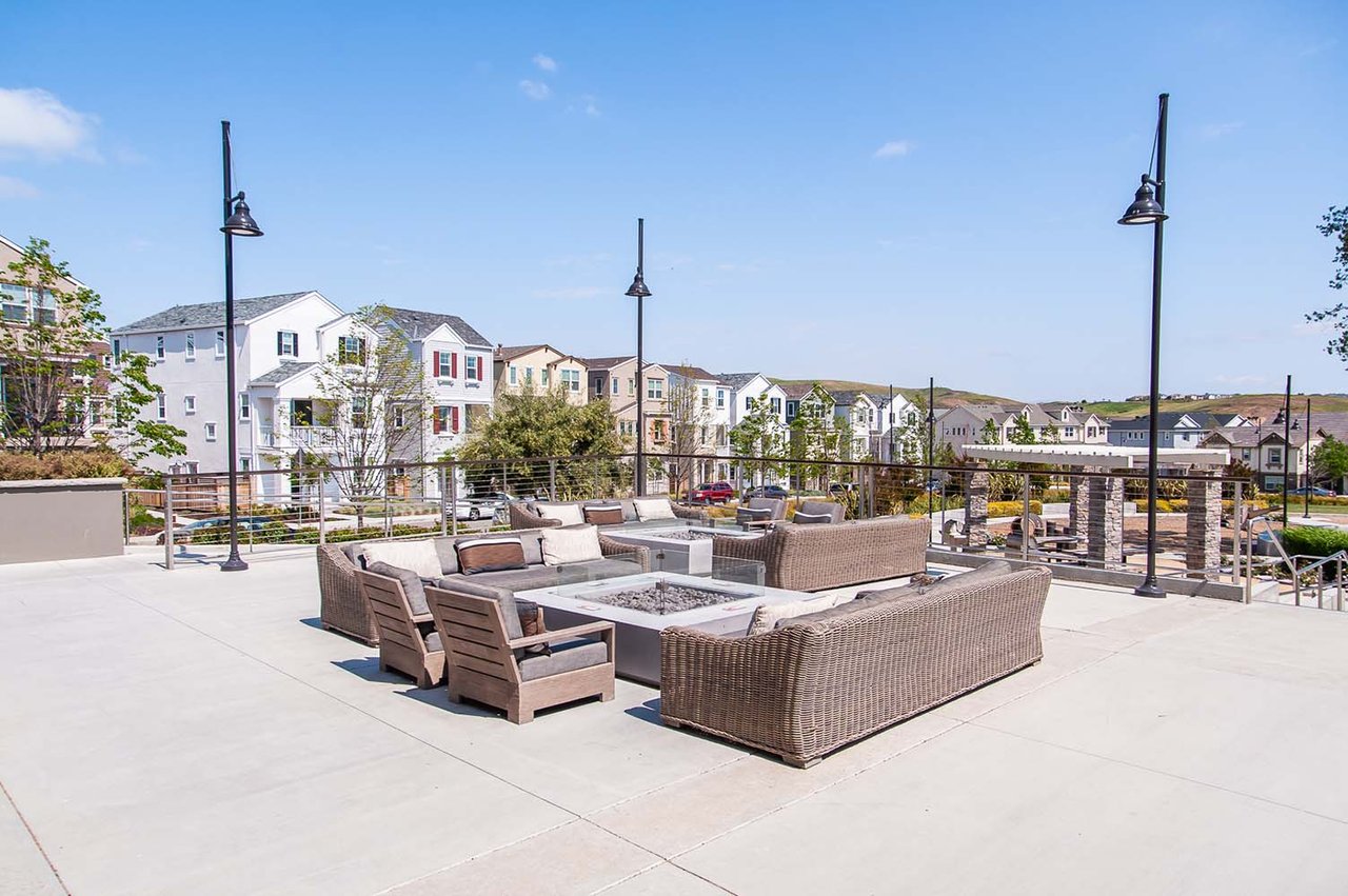 4349 Trolan Ln