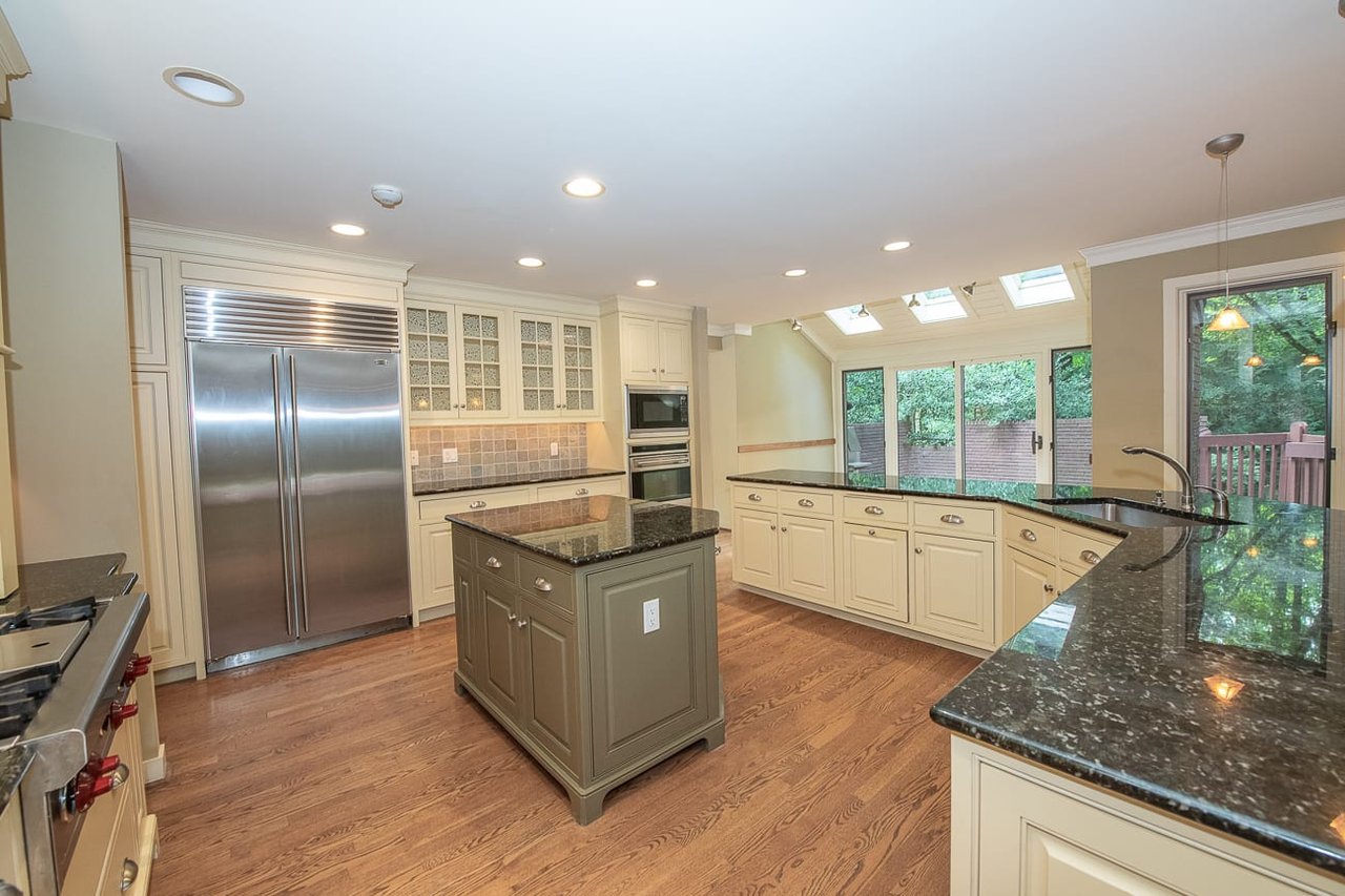 Bryn Mawr Custom Contemporary