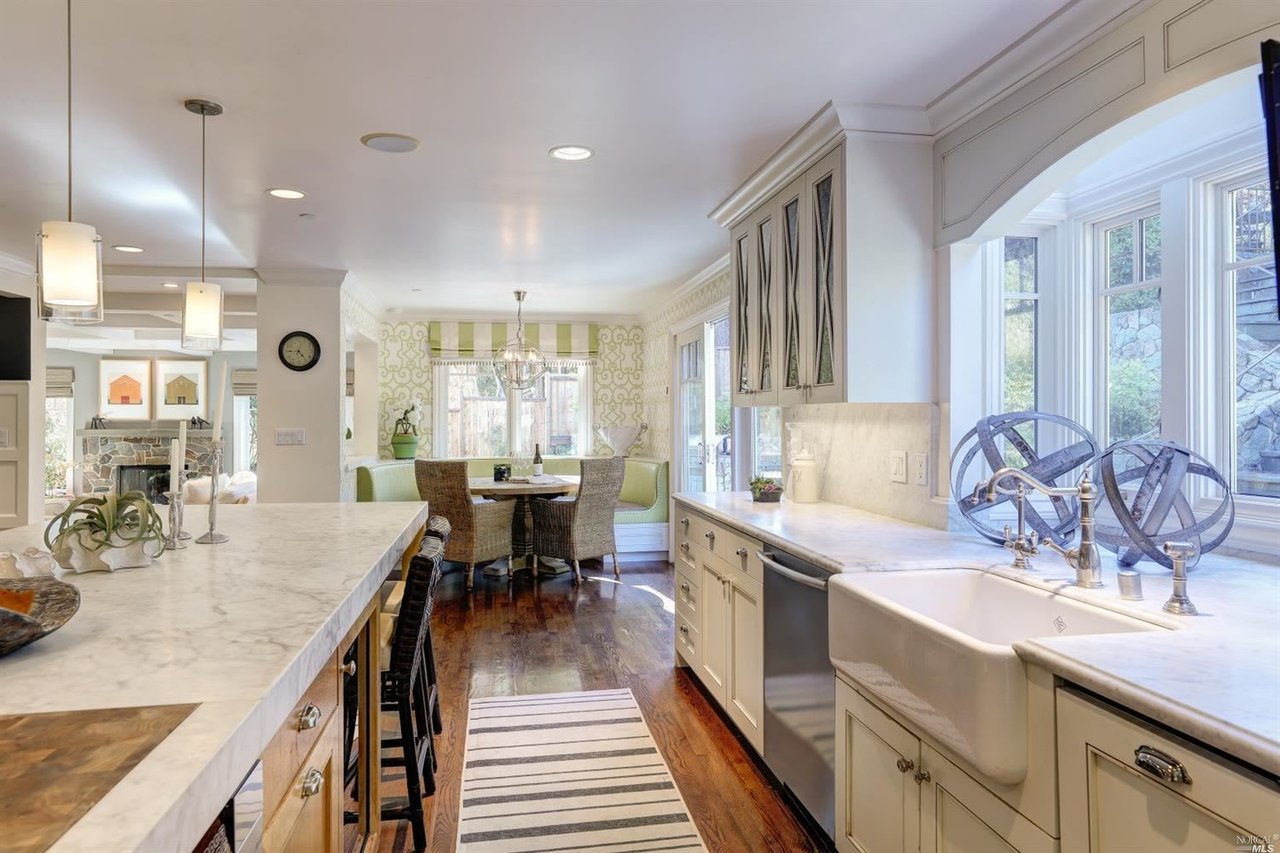 Chic & Stylish East Coast Inspired Residence