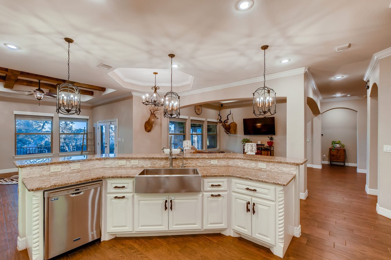 252 Island Oaks Lane