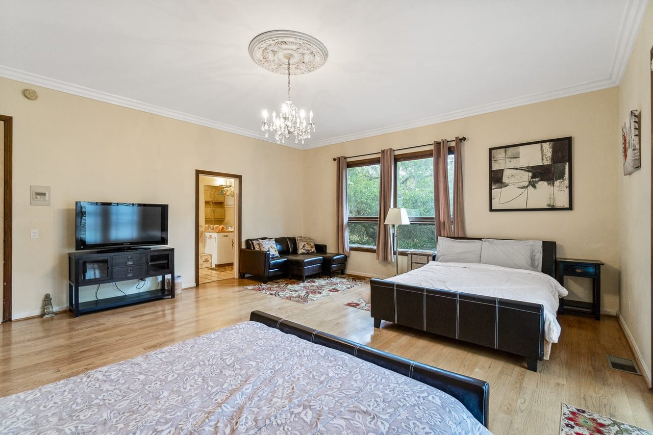 Pristine Luxe