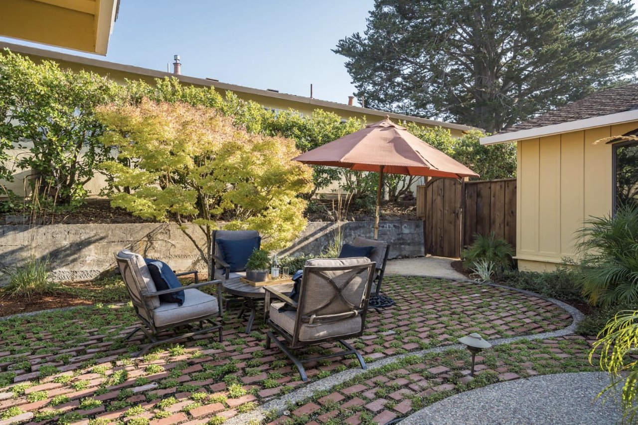 3327 Plateau Dr