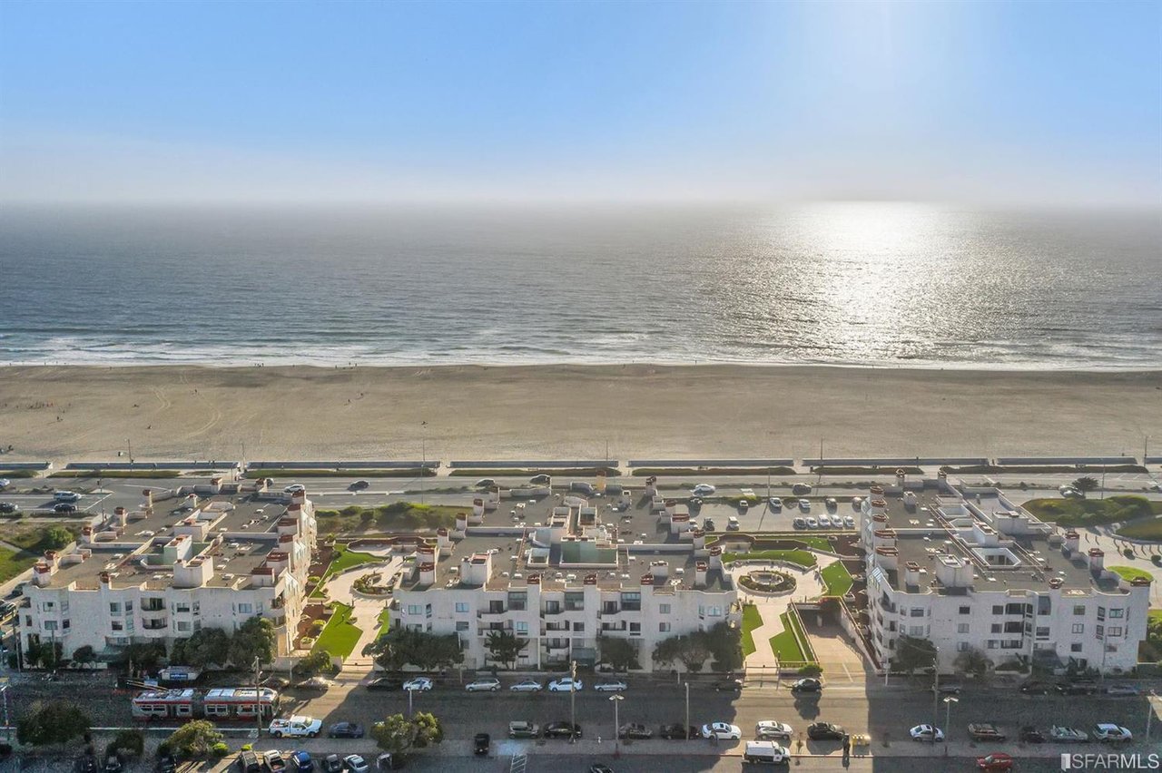 855 La Playa St, #459