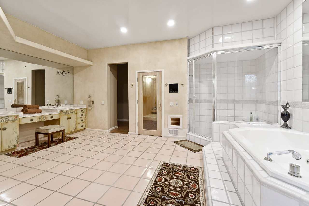 Pristine Luxe