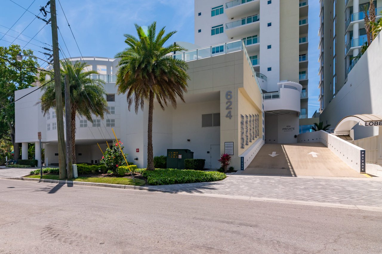 Penthouse at 624 Palm