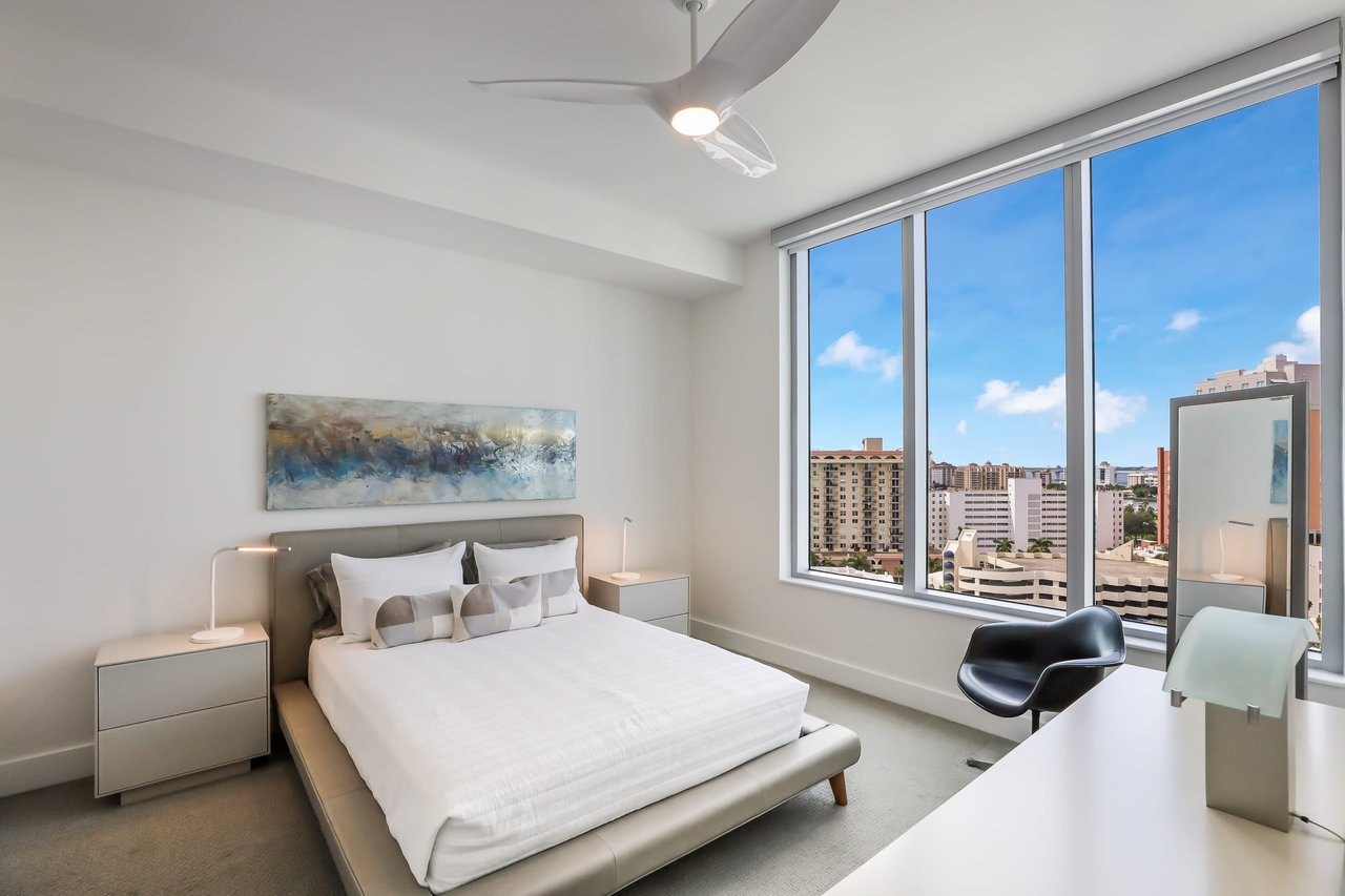 111 S Pineapple Ave #1008