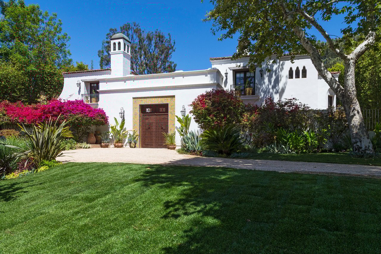 581 Amalfi Dr