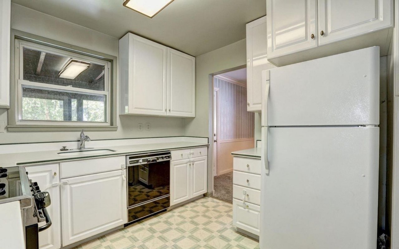 5023 Eskridge Ter NW