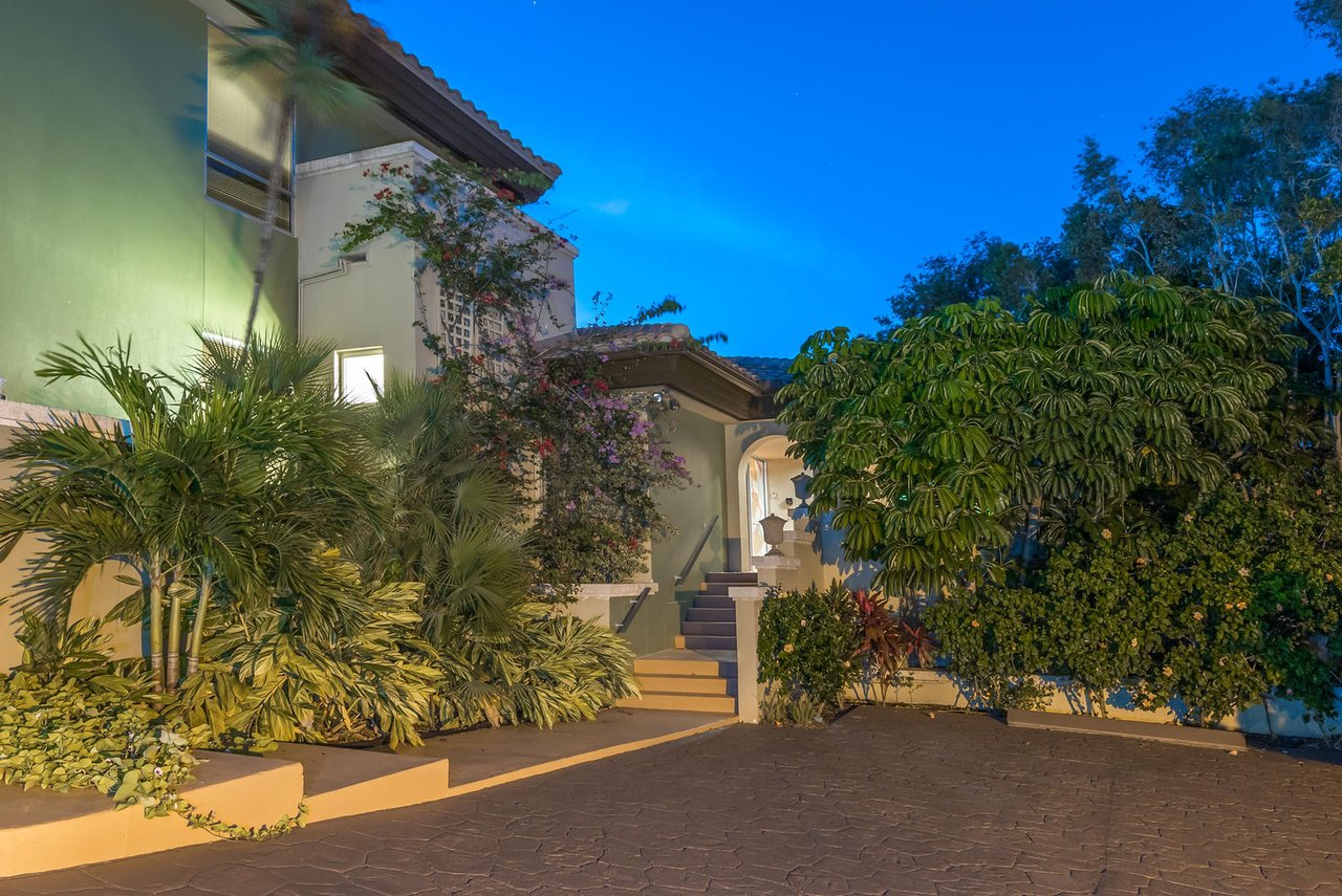 682 Mourning Dove Dr