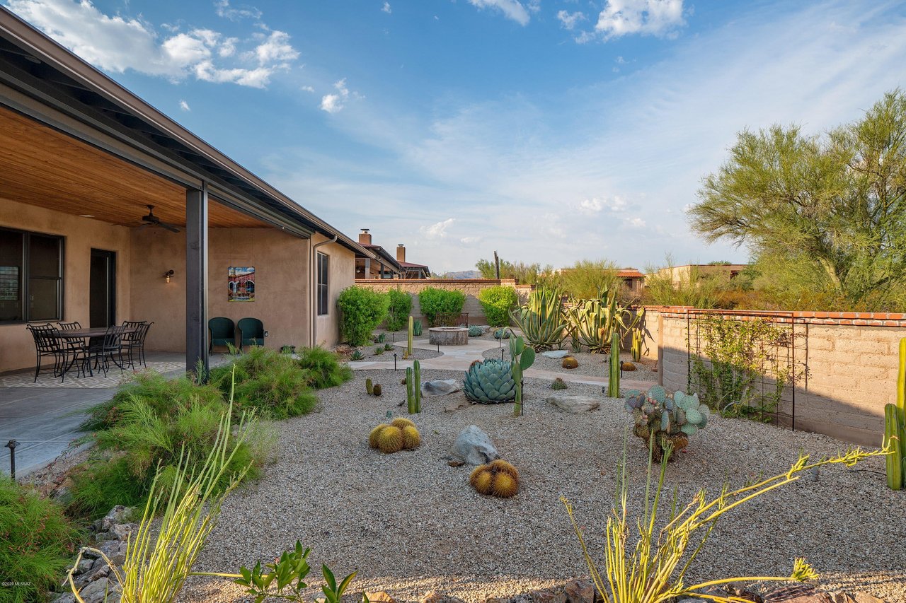 CLASSIC SKY RANCH HOME