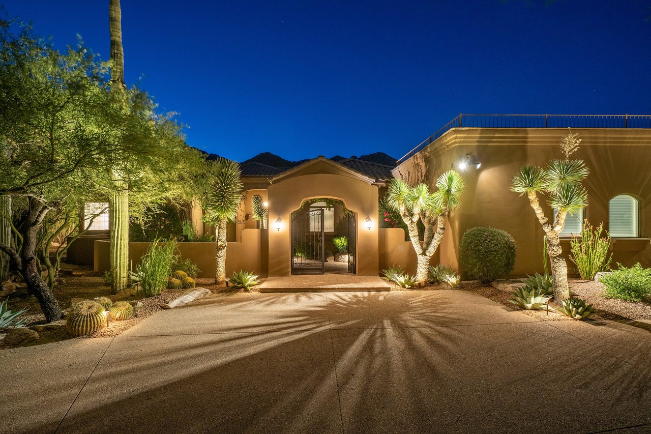 Incomparable Private Estate Home 