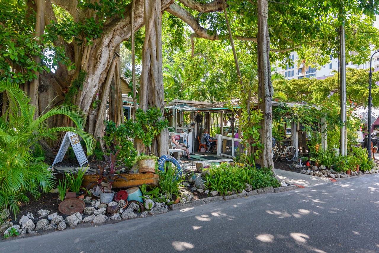 280 Golden Gate Point PH 2