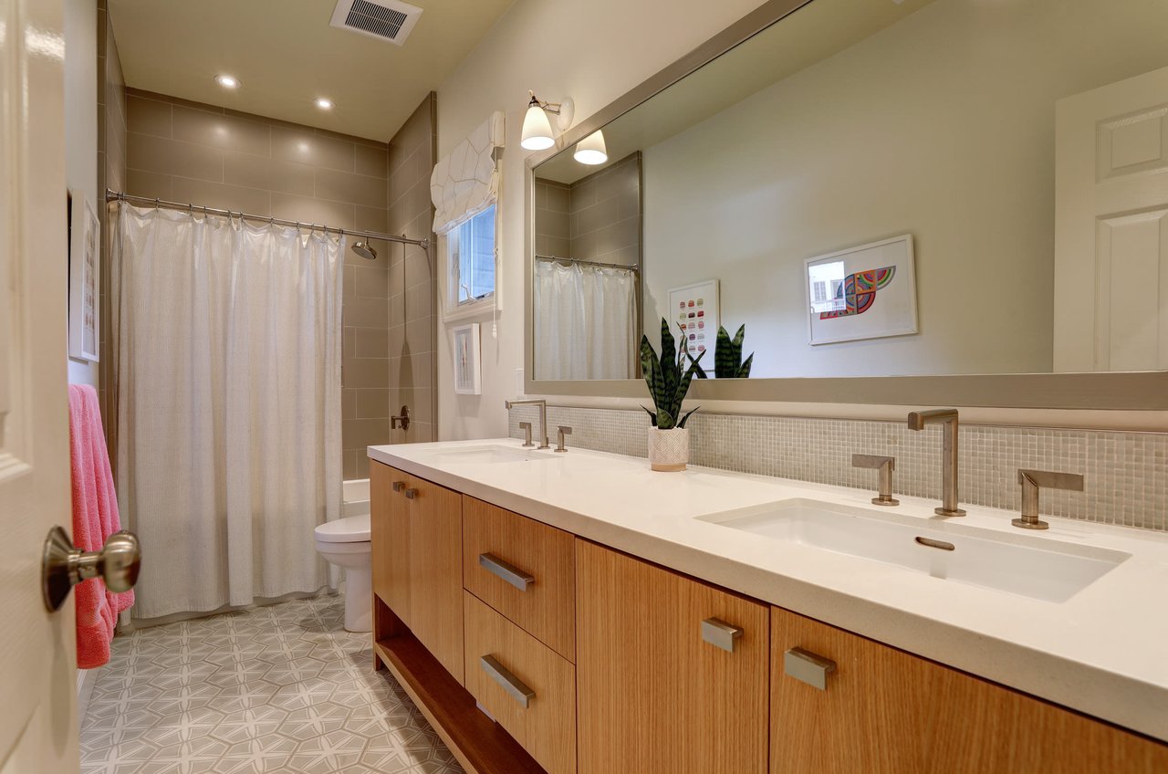 40 Cypress Hollow