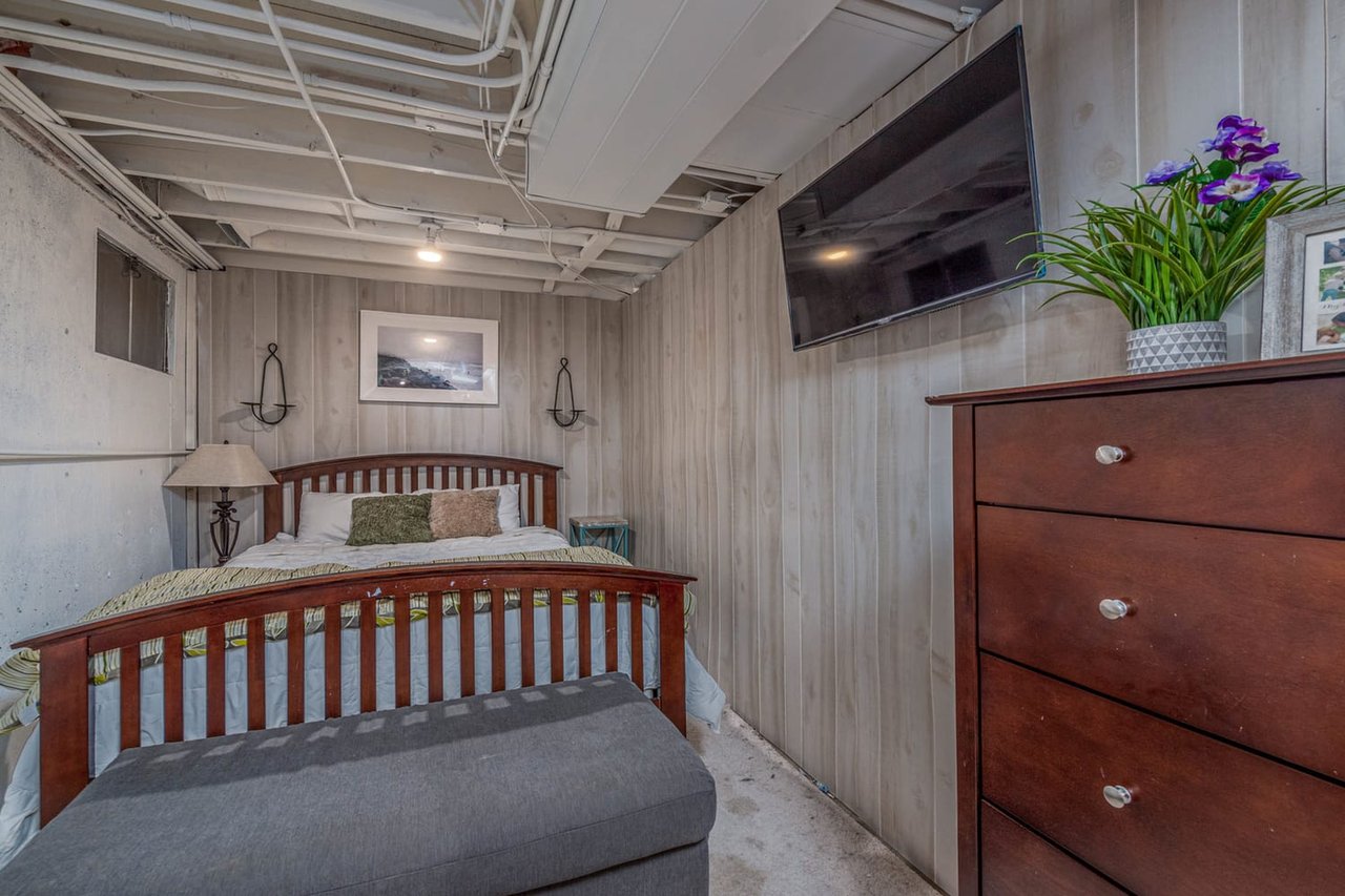 4029 Tamarack Trl S