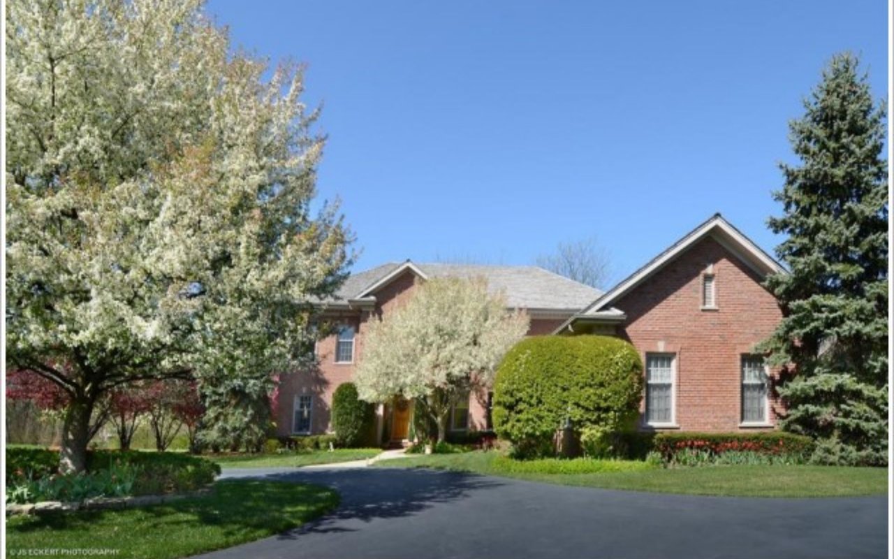 Beautifully Poised On An Expansive Setting in Lake Forest