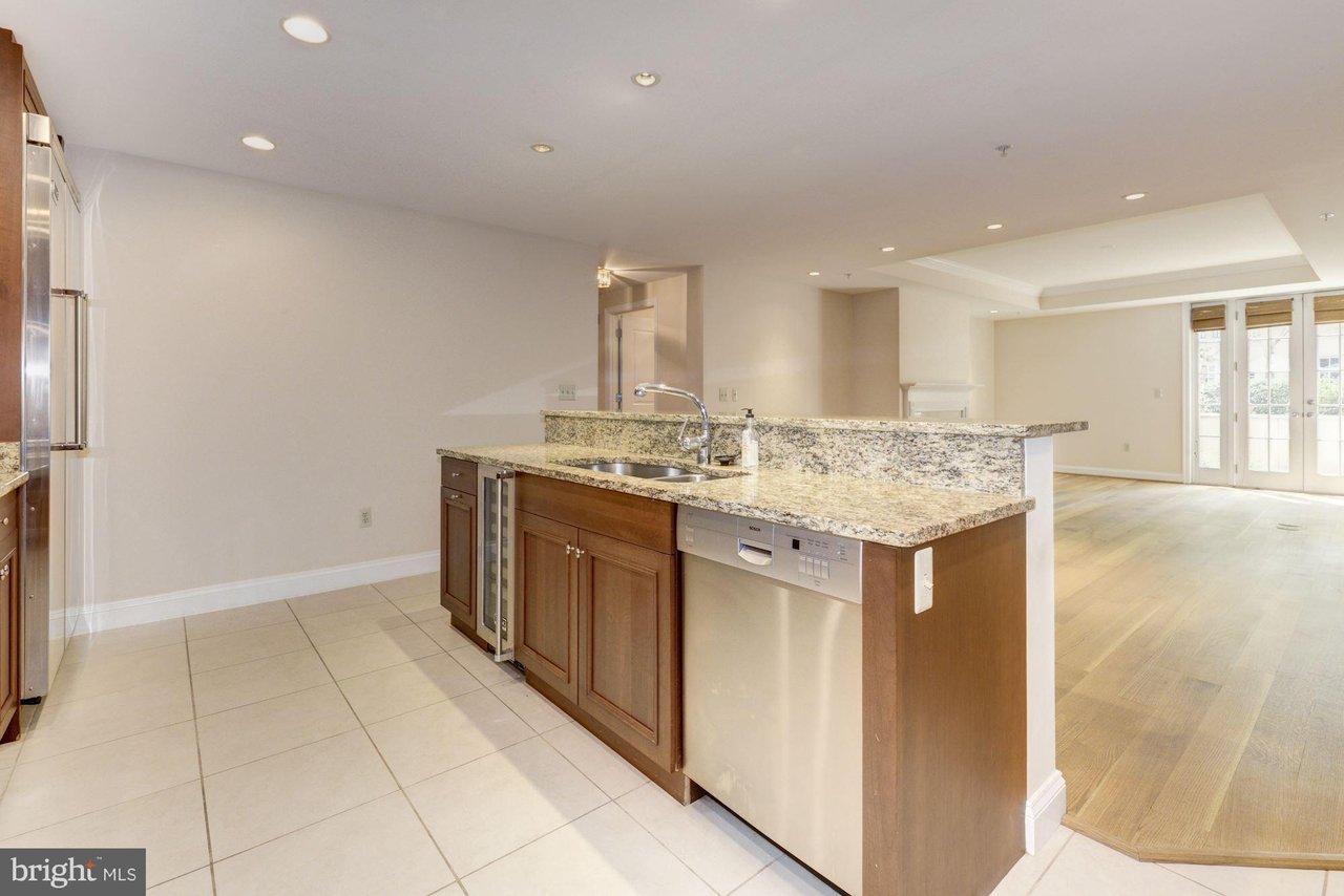 2501 Wisconsin Ave NW # 9