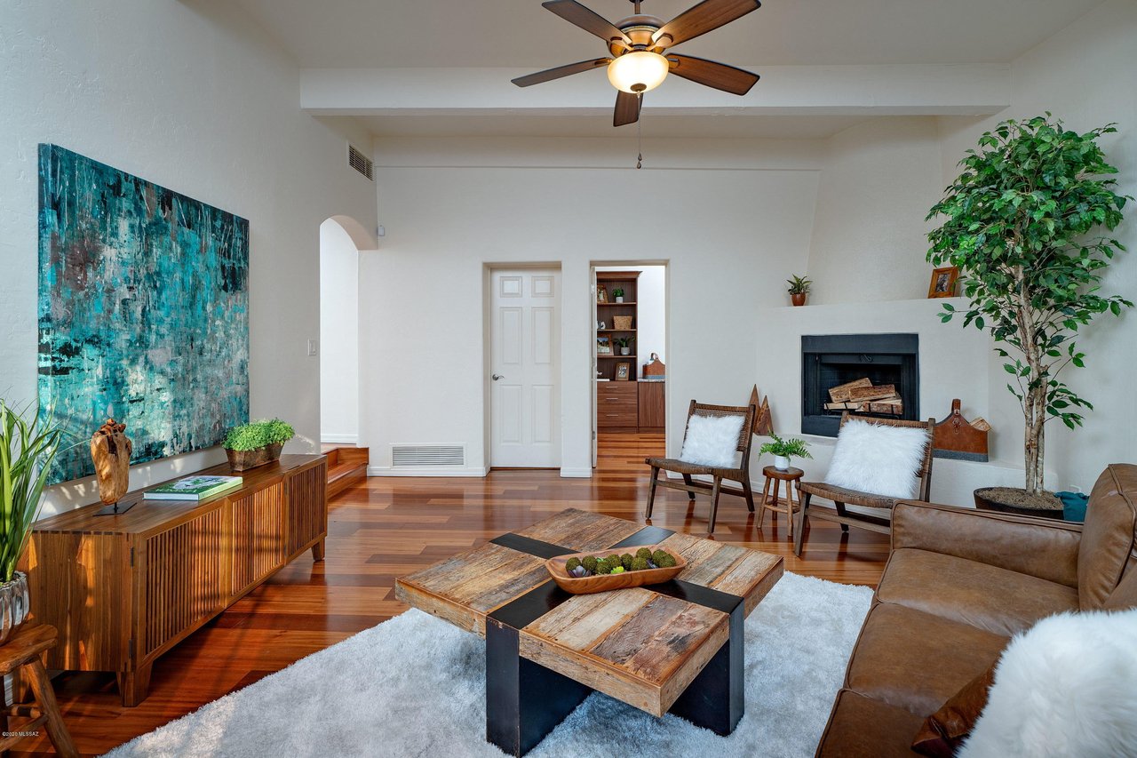 Stunning Las Alturas Contemporary