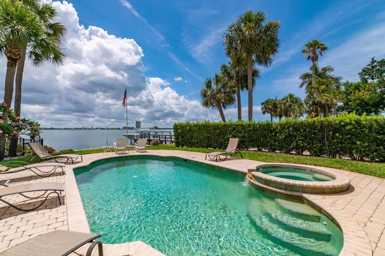 Prestigious Address in Lido Shores